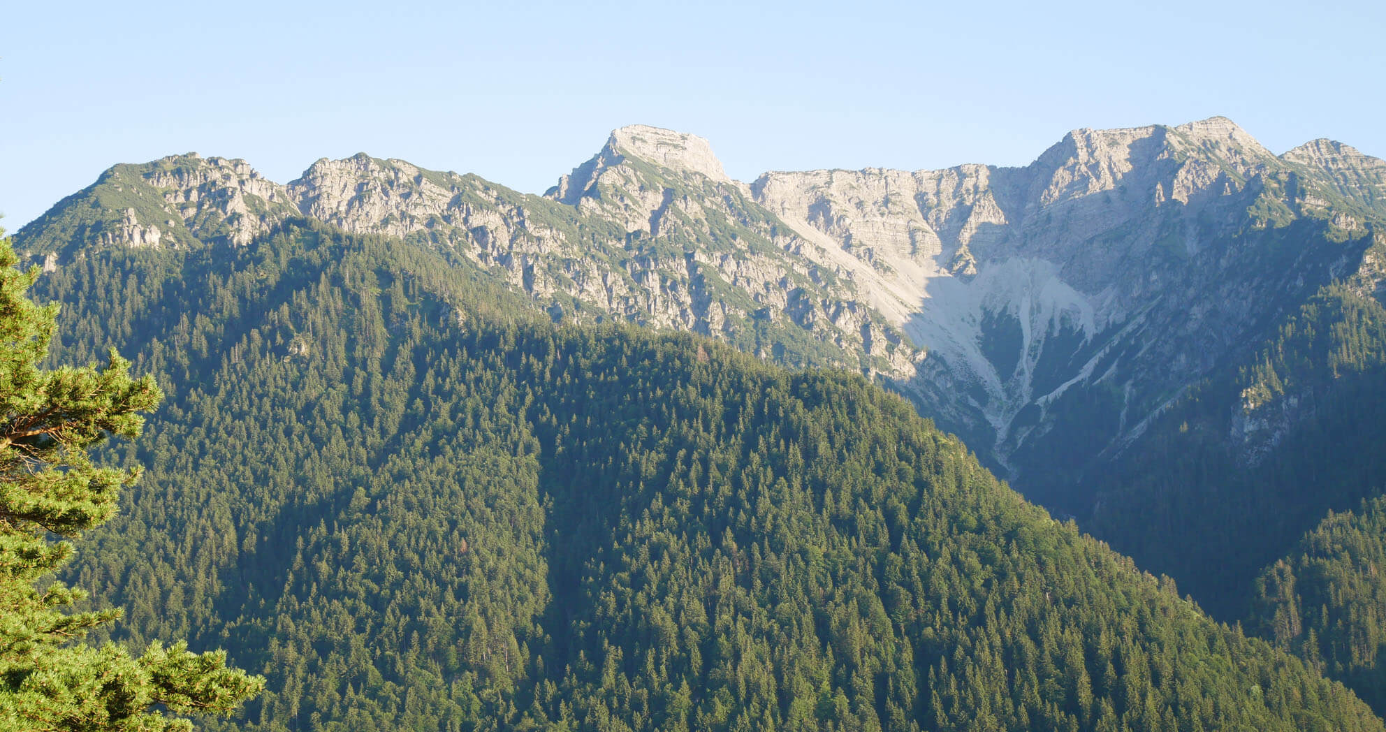 Heldenkreuz Blick Hohe Kiste