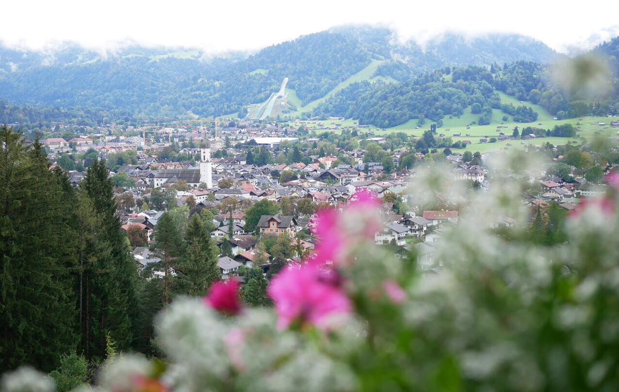 Kriegergedächtniskapelle Garmisch Blick